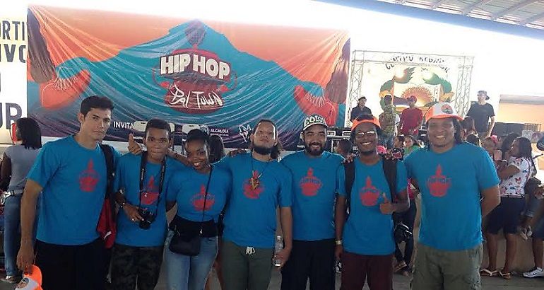 jovenes   hip  hop