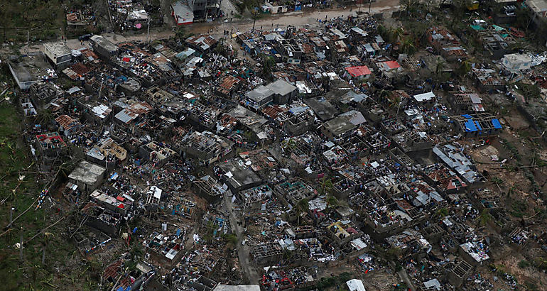  Hait por el paso del huracn Matthew