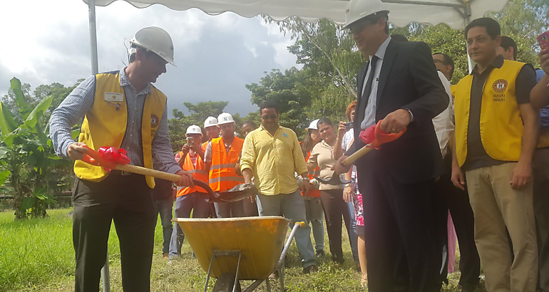 Colocan primera piedra para construccin de centro de Medicina Fsica y Rehabilitacin 