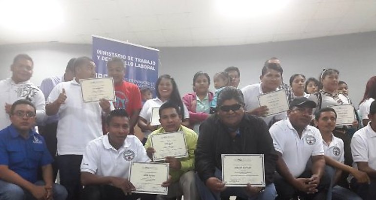 MITRADEL certifica a 100 trabajadores bocatoreos