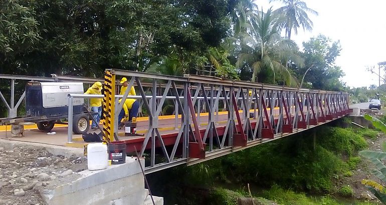 Puente sobre un brazo del ro Chiriqu Viejo