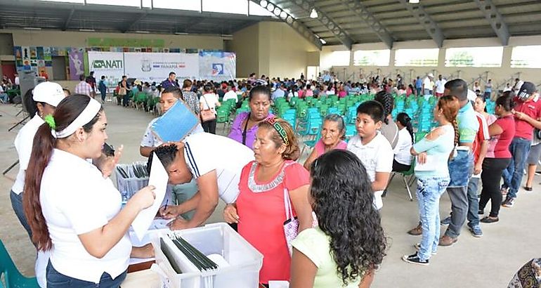 Entrega de ttulos de propiedad