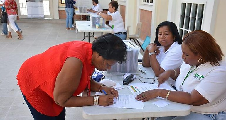 Anati entrega 225 ttulos de propiedad en San Miguelito 