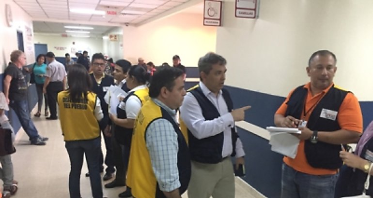 Defensor del Pueblo realiz inspeccin sorpresa en el Hospital Santo Toms 