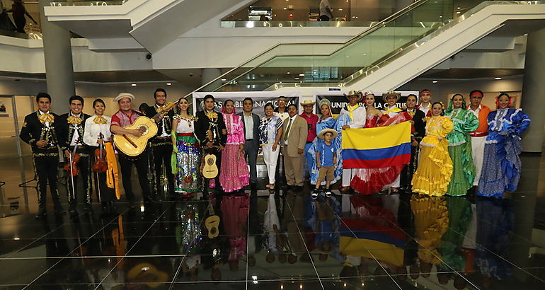 Encuentro cultural en la Asamblea 