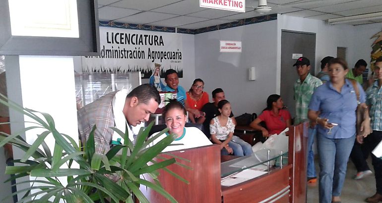 Convivio Oteimoso  en la Sede de Santiago