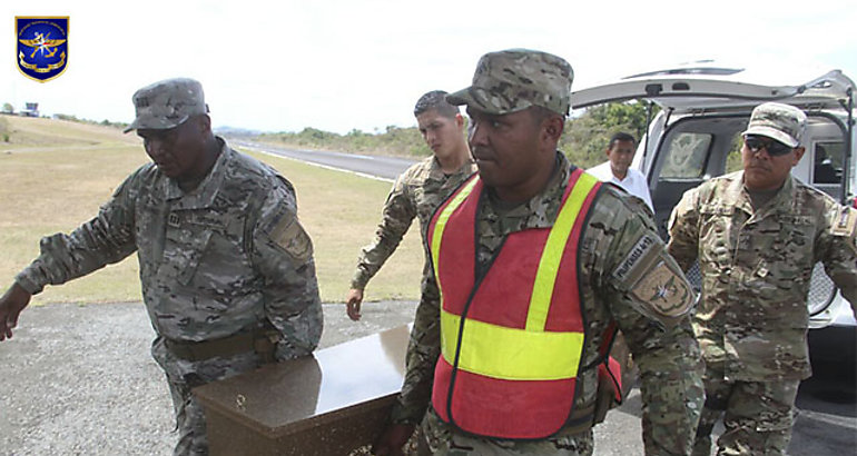  La Aeronaval en continua apoyando a victimas de accidente 