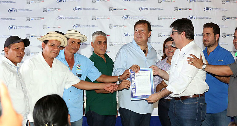 Varela entrega rdenes