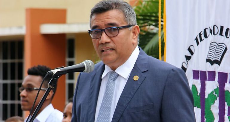 Dr Oscar Ramrez