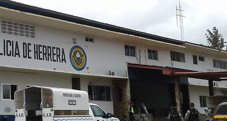 Cuartel de polica de Herrera