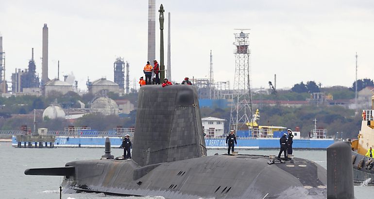 Submarino nuclear estadounidense transit por Canal de Panam