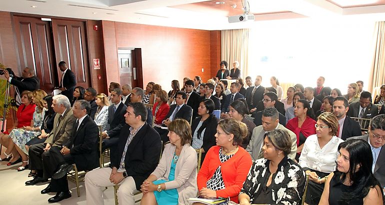 Funcionarios inician programa de fortalecimiento del idioma ingls