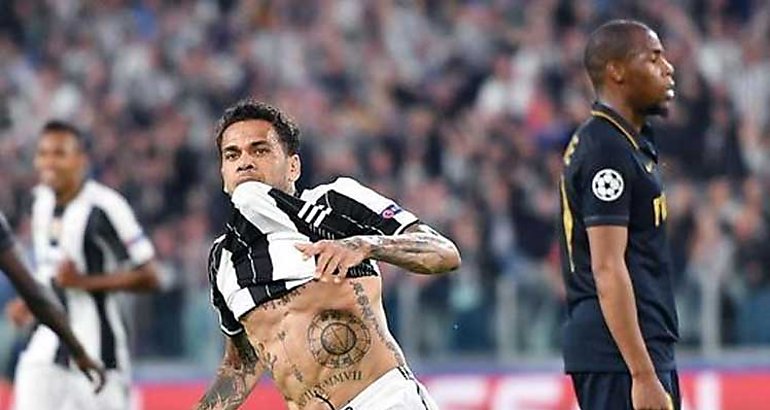 Dani Alves 