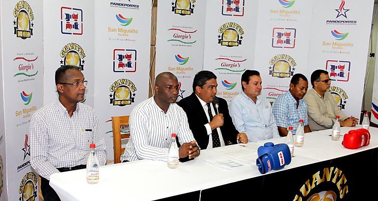 Conferencia Guantes de Oro