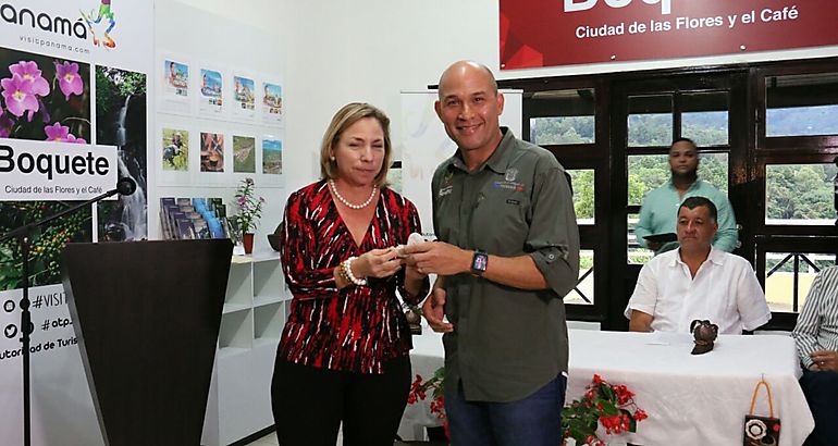 Inauguran primer centro del Caf y parador fotogrfico en Boquete