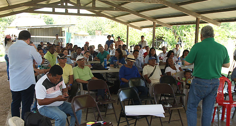 Talleres sobre Desarrollo Comunitario y Provisin de Agua Potable