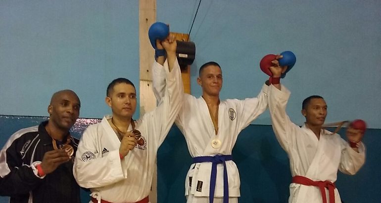 Cadetes de la polica ganan Torneo de Krate