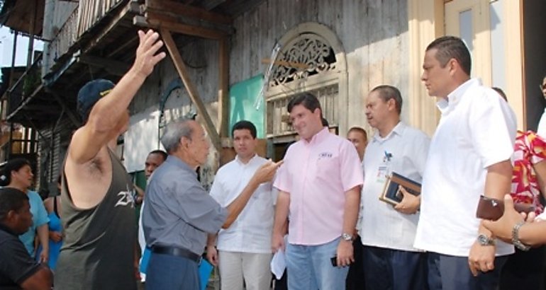 El Ministro Carlos Duboy y la OCA inspeccionan trabajos de rehabilitacin en El Casco Antiguo