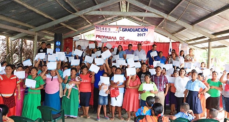 Graduacin alfabetizados en el distrito de Changuinola