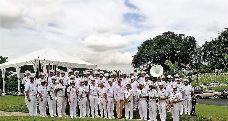 Banda Republicana asiste a un acto de la Embajada de EEUU