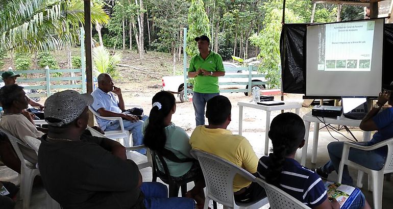 Capacitan sobre manejo integrado de caf robusta en Coln 