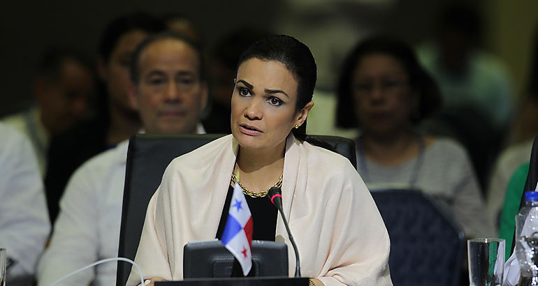 Vicepresidenta y Canciller Isabel de Saint Malo de Alvarado