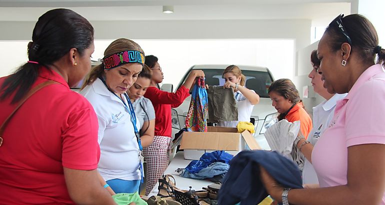 PERMITE QUE LA ROPA SIGA JUGANDO