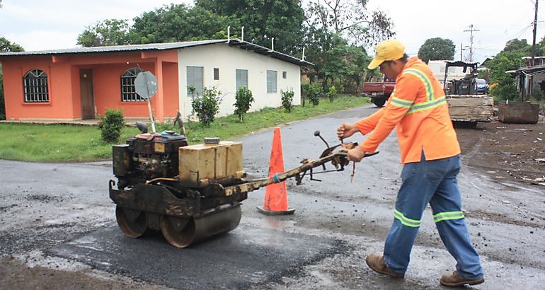 Obras  suelo  carretera  obrero