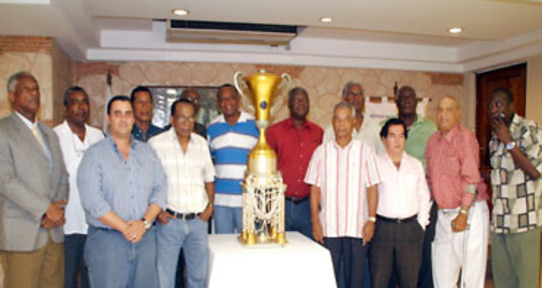 Pandeportes rindi homenaje a la seleccin de baloncesto de 1970 