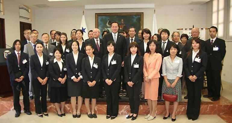 Japn dona equipos de Aprendizaje al Centro de Lenguas de la Facultad de Humanidades