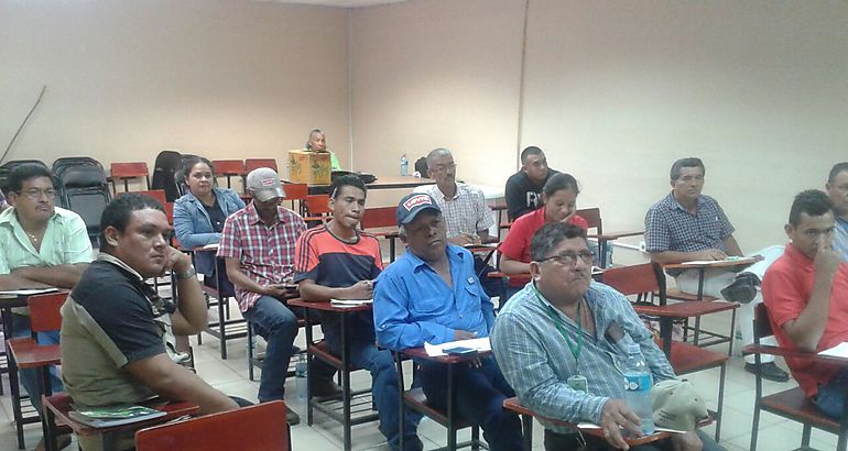 Jornadas apcolas con productores de varias provincias 