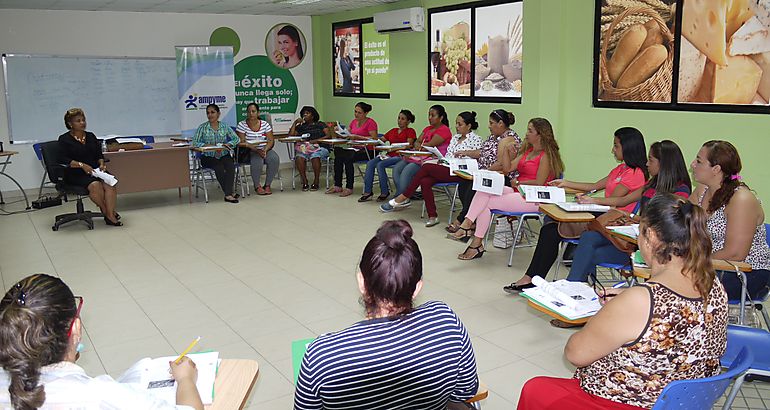 Programa de capacitacin dirigido a mujeres emprendedoras