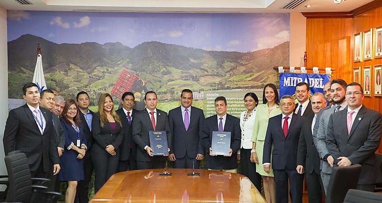 Convencin colectiva entre Copa Airlines y UNPAC