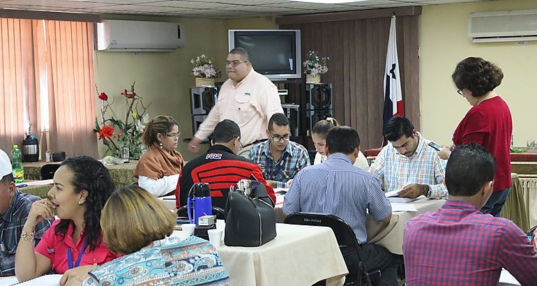 Taller sobre inocuidad de alimentos 