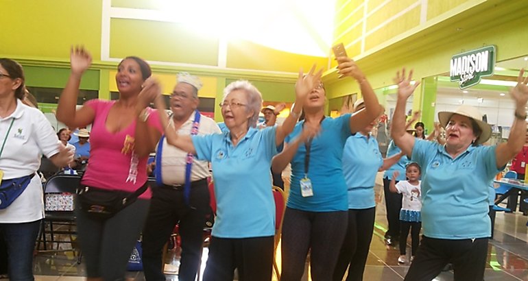 Adultos mayores gozaron el Da del Abuelo y la Abuela