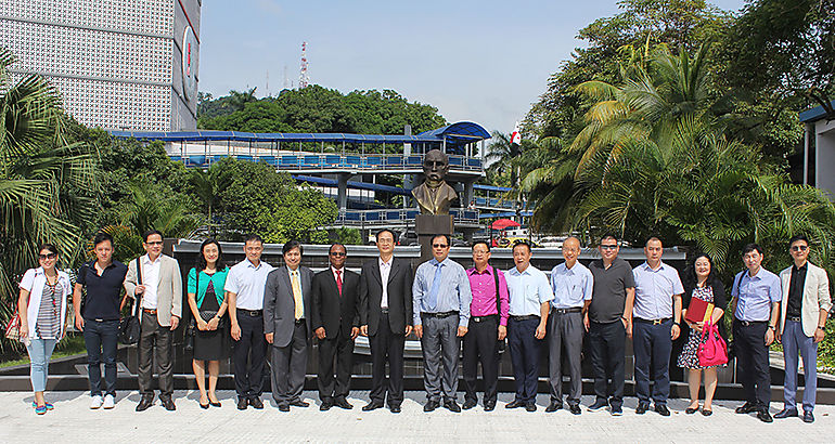 Importante delegacin de empresarios chinos visitan la Asamblea