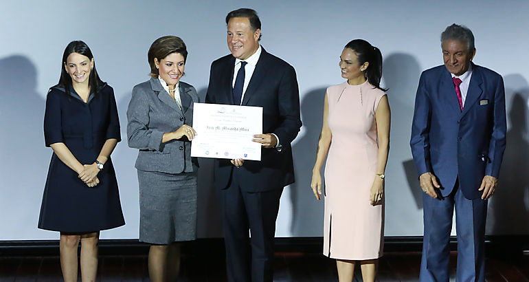 Juan Carlos Varela exhort a los nuevos miembros de la carrera diplomtica