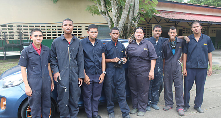 Estudiantes de CTI de Chapistera aprenden nuevas tcnicas