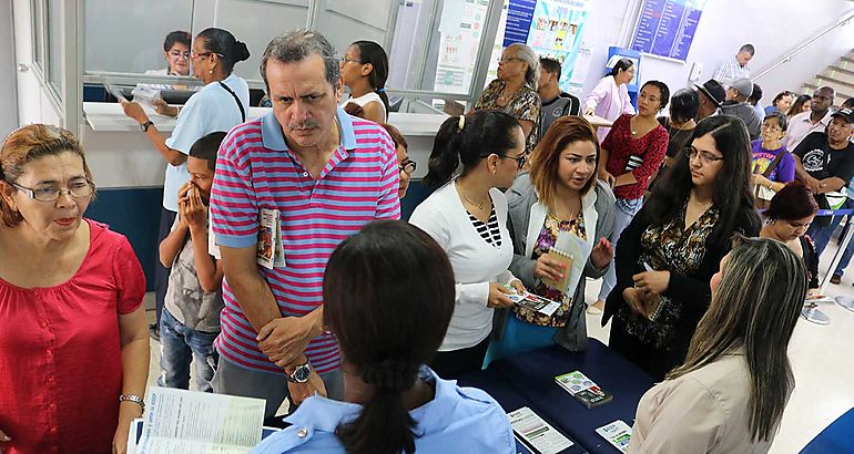 Jornada de docencia en policlnica de la CSS en Betania