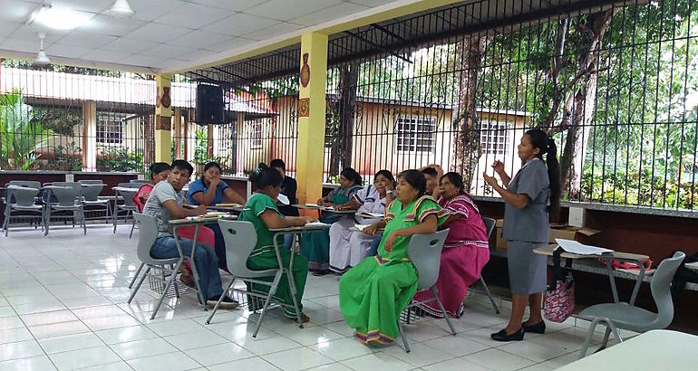 Talleres de liderazgo a mujeres de Biocomunidad