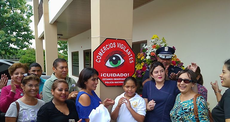 Nuevo Comercios Vigilantes en la Plaza Harinos Mall en Penonom