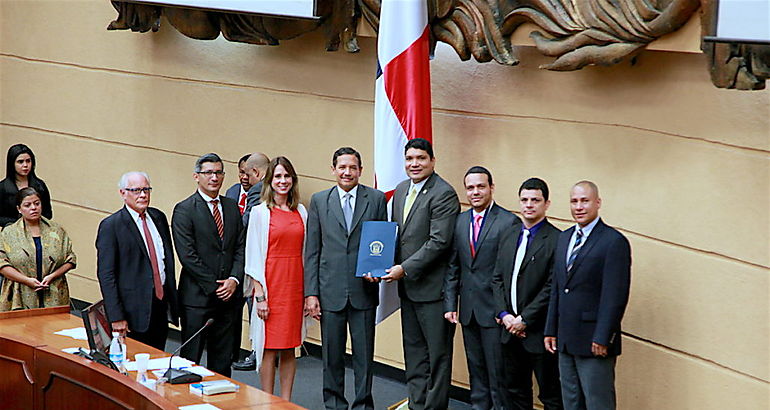 Proyecto de ley para la creacin de Empresa Pblica de Saneamiento  Asamblea Nacional