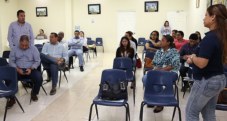 Aduanas realiza conversatorio sobre gestin de carga