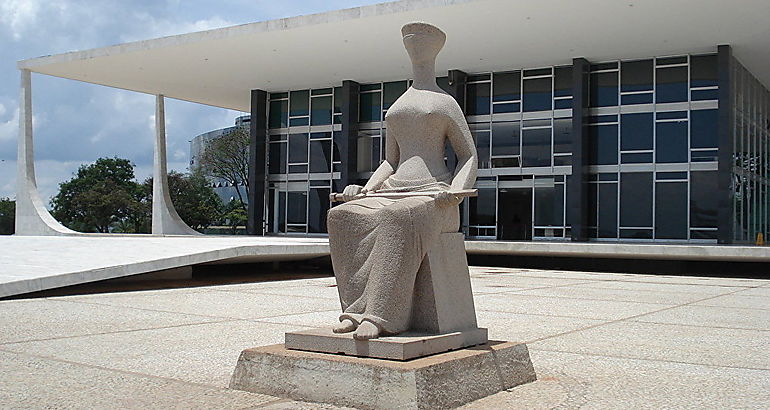 Estatua Justicia  Tribunal Supremo Federal de Brasil