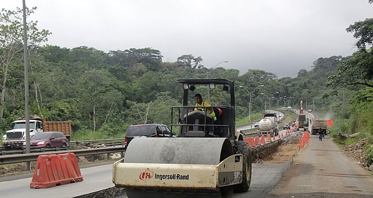 Asfaltando carretera