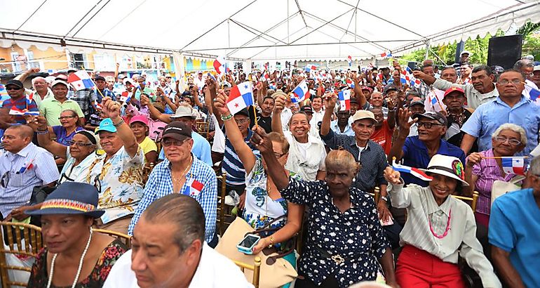 Pueblo panameo  gente