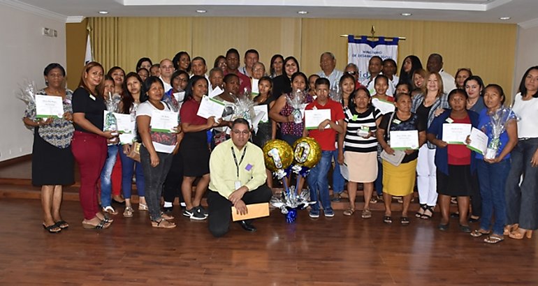 Alfabetizacin celebra X aniversario de creacin