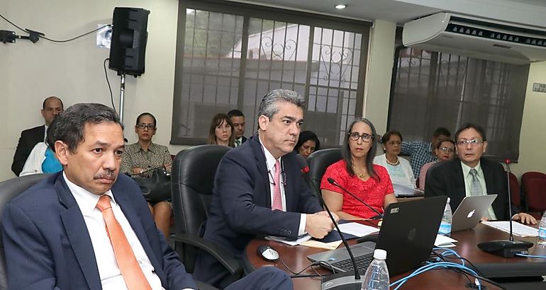 Ministro de Salud sustenta presupuesto