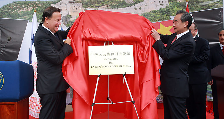 Placa nueva embajada china en Panam  Varela