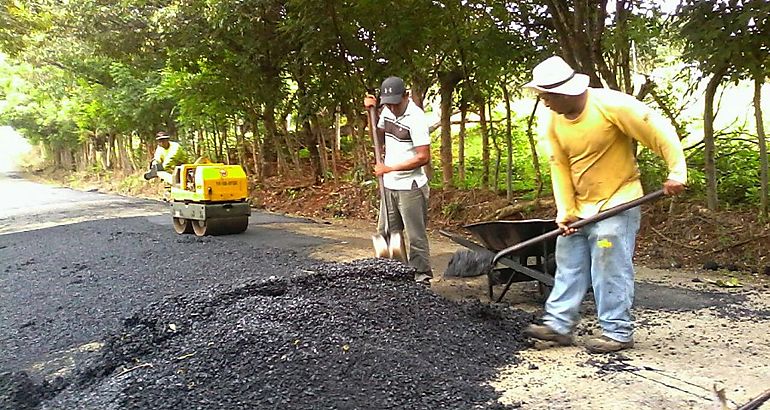 Asfaltando carretera